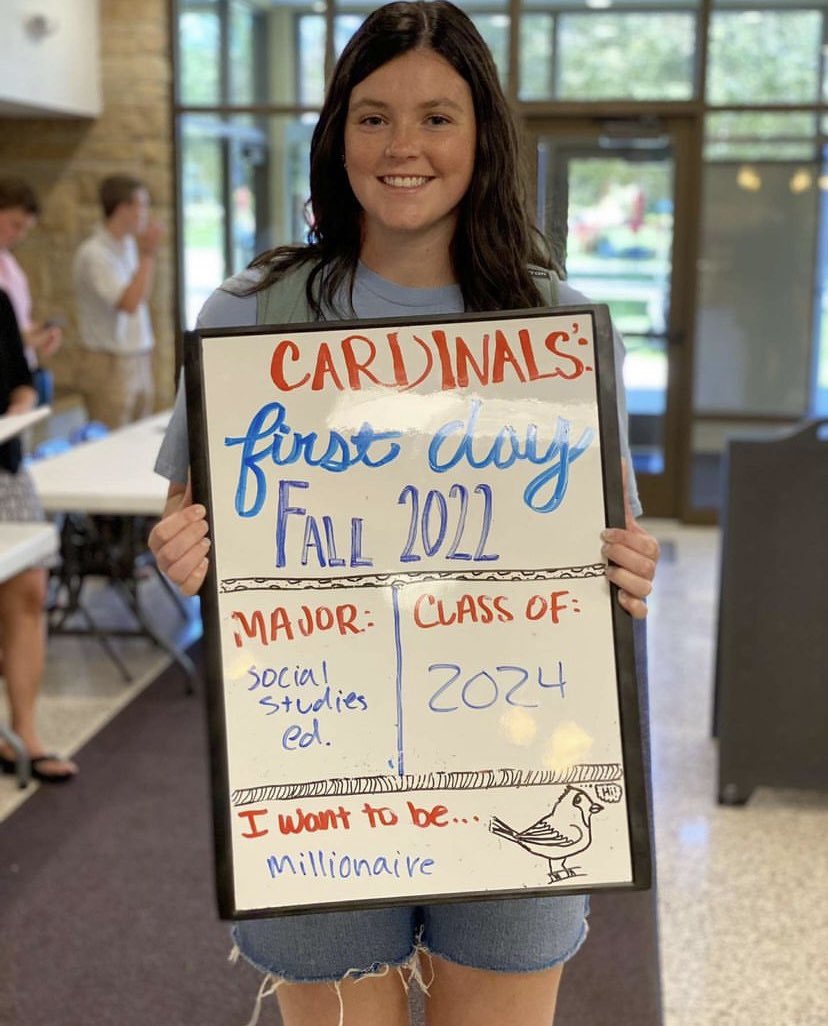 saintmarys_wbb's tweet image. Happy first day of classes!! Let’s make it a great year! 📚😎