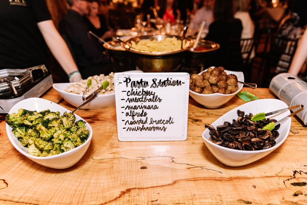 Because boring wedding food is not something we're interested in here at Heartwood Hall.😉 But seriously, the pasta station is ALWAYS a crowd favorite at weddings. It's customizable, and it creates an up-scale look at your buffet.
⁣
Venue ◦ <a href="/heartwoodhall/">Heartwood Hall</a>
Photo ◦ Smash Studios