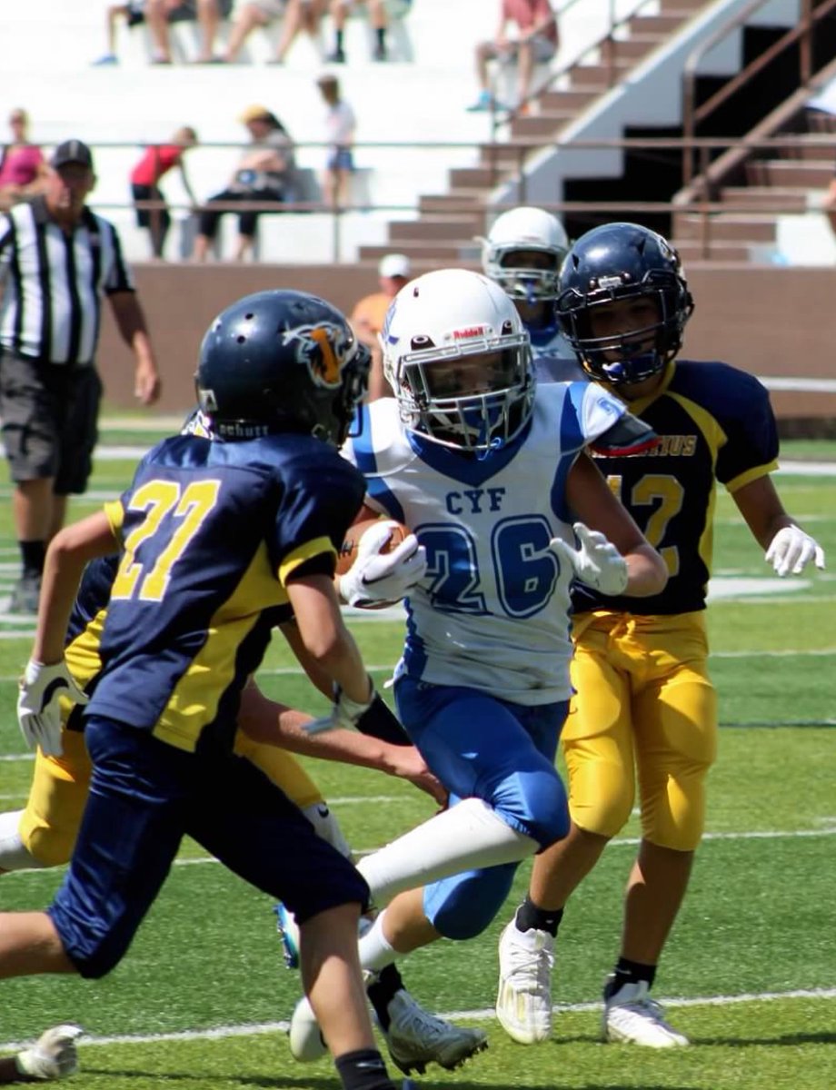 mandyzimmer's tweet image. Our Running Back! #covcath #6th #gcyfl #26