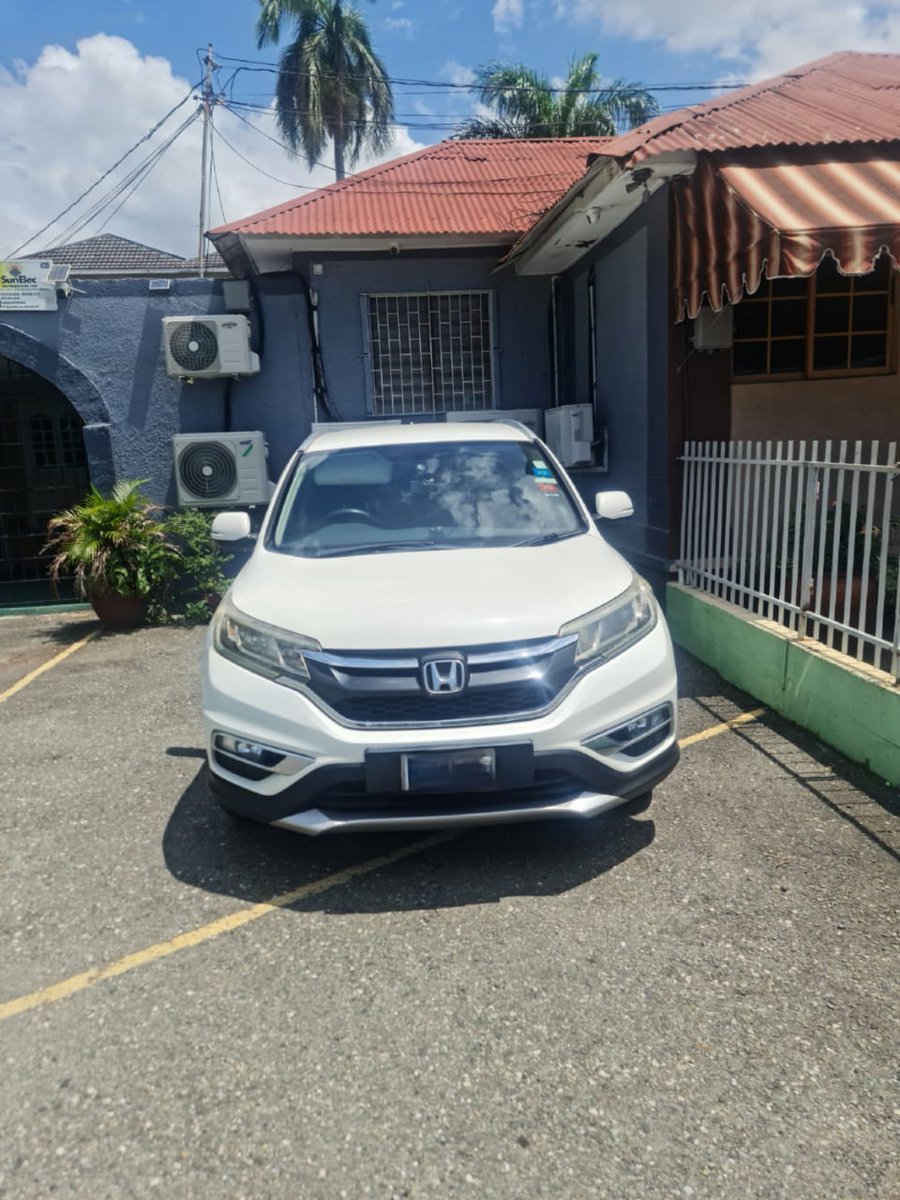 huntertotheworl's tweet photo. Signal boost please. A well experienced lady driven 2017 Honda CRV for sale 3.5M neg.
Please RT https://t.co/MwRkpgC5Yz