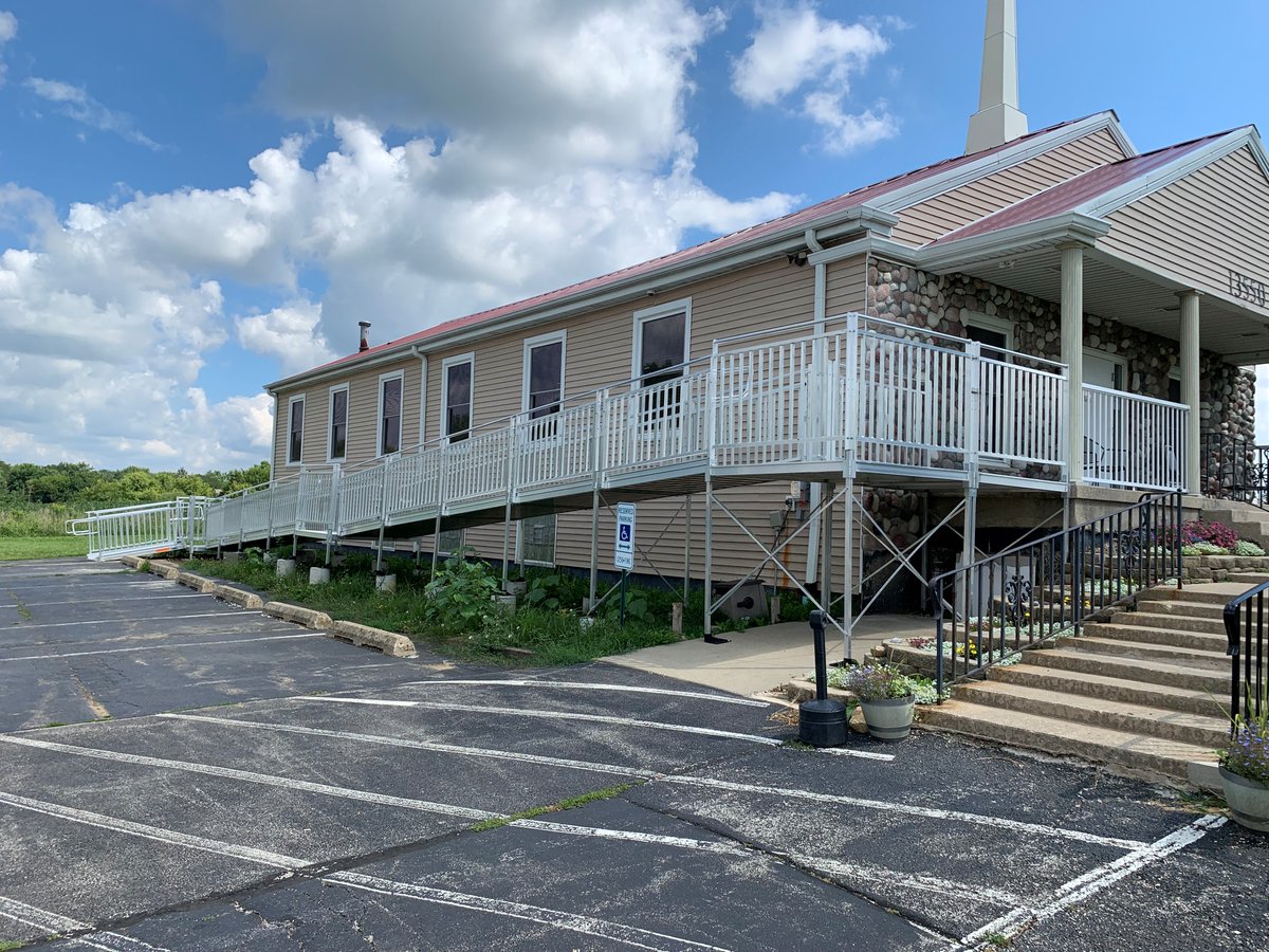 KasperRick's tweet photo. We installed this EZ Access commercail ramp so that this builing in Mokena could be ADA complient. Reach out to us at 708-968-1250 for any mobility needs. Stay connected with us in a more personal way by visting our YouTube channel. #101mobility https://t.co/bCLTVzjekY