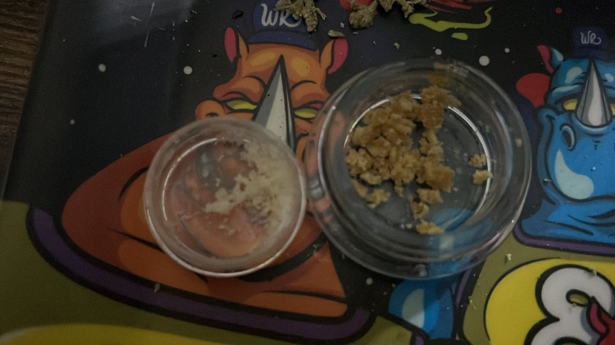 Sq6_KogleyBro's tweet photo. Yooooo.  #weedheads we live. Pumping those #bonethugsnharmony weed songs!! Whats your favorite?  #keepsmoking  #weedman #puffpuffgive #sq6  #fortnite #stoner #memberville #stonerfam #twitch 

https://t.co/2zXefgXYLQ

@420Twitch1 
@BlazedRTs https://t.co/A1KDIXCGr4