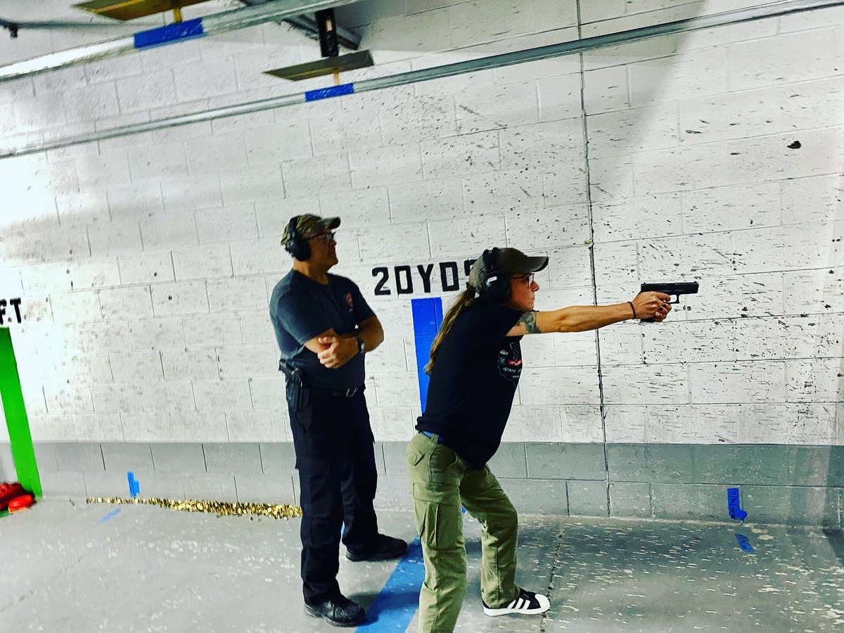 bearcotraining's tweet photo. Break? Not yet…back on the range today teaching level 2 DSF. #ilovethisstuff #bearcotraining #respicefinem #beachtimenextweek #pdntour2022 #uscca @capegunworks https://t.co/keE9WFI9oR