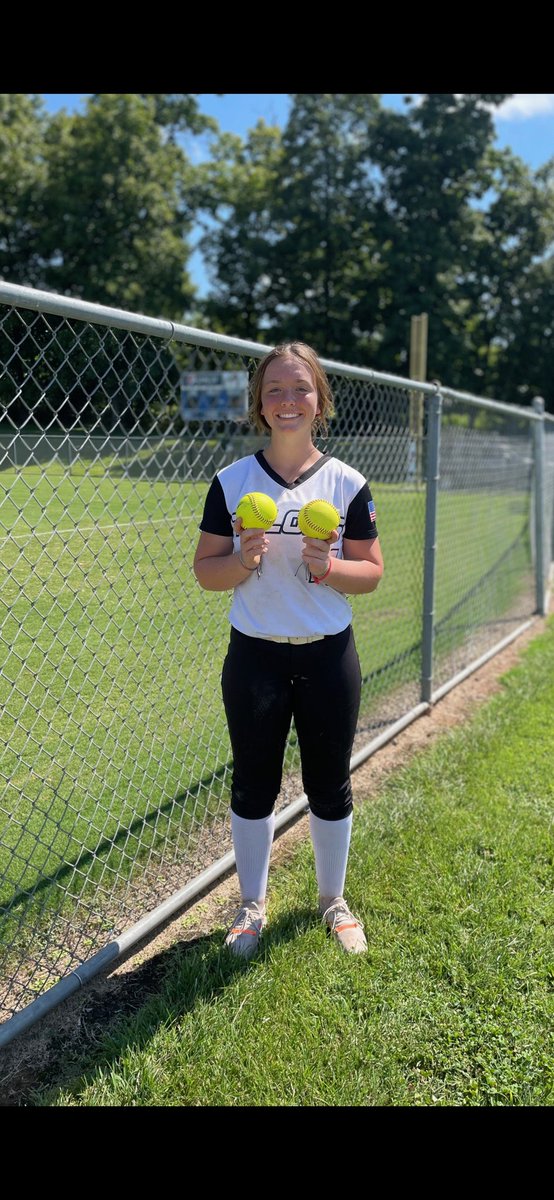 FastpitchTalons's tweet photo. Congrats to Talons 07s Harper Holeman on her two home runs this past weekend on 220’ fields. @FastpitchTalons  @HarperHoleman16 https://t.co/gtgio8r28F
