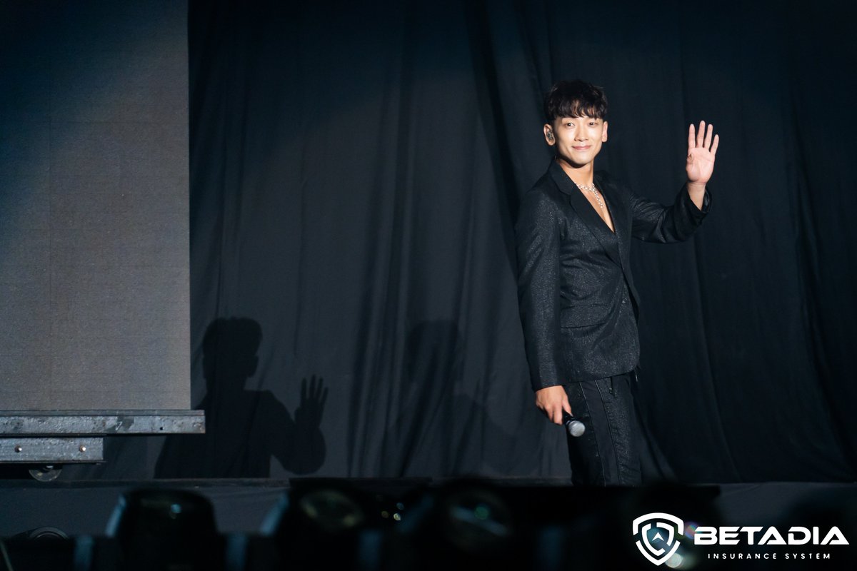 msiakpopfans's tweet photo. [OFFICIAL] 220827 Betadia Night

#BetadiaNight #BetadiaNight2022 #BTDBN2022 @BetadiaOfficial #Betadia #AnotherPossibility @29rain #Rain #비 #정지훈 https://t.co/d36CKuxomH