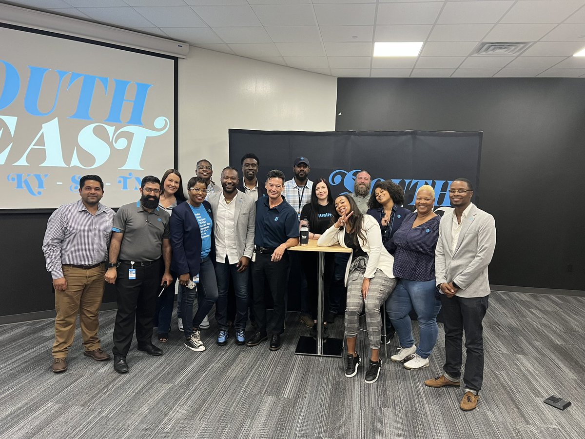 AvrielleHinds's tweet photo. Home team!!! To be surround by people I admire doing what we all love: indescribable. I can’t get enough of US. #lifeatatt #atldynasty @Att1Sophia @adizzle2win @OctaviaEvans21 https://t.co/hJ09v8Zexw
