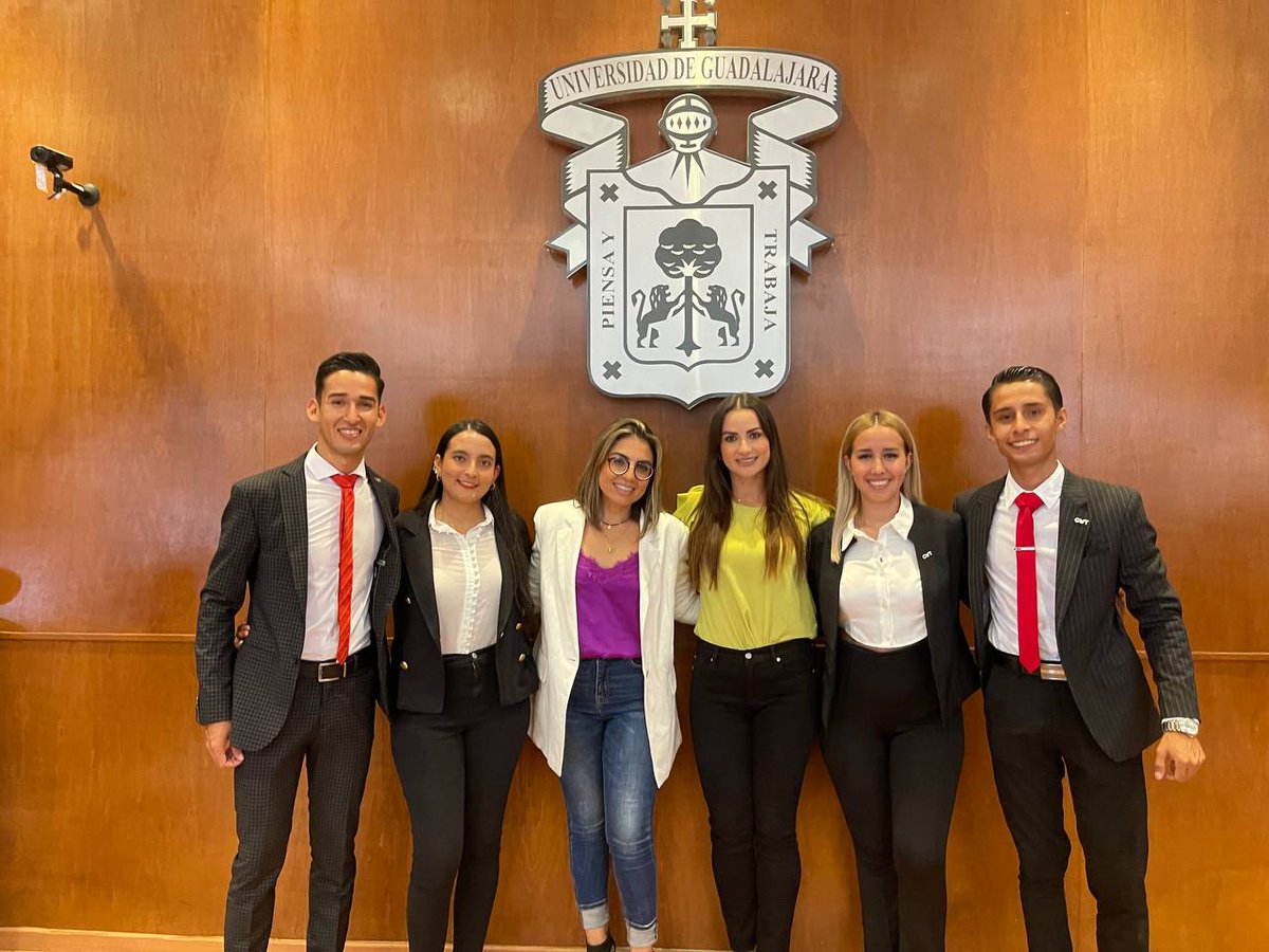 MariaPadillaRom's tweet photo. la naturaleza de los estudiantes de derecho y ciencias sociales, que es creer con pasión en la posibilidad de construir un país más justo. (2/2) https://t.co/YO6CfOvqIP