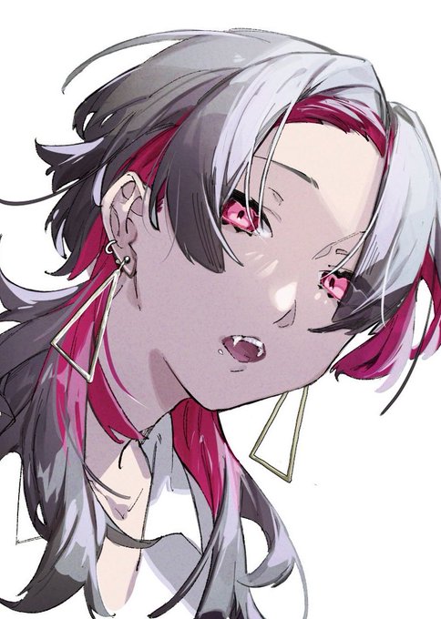 折角アイコンにしたのでちょっと紹介。昨日生まれました三角ピアスの灰飼さん 
