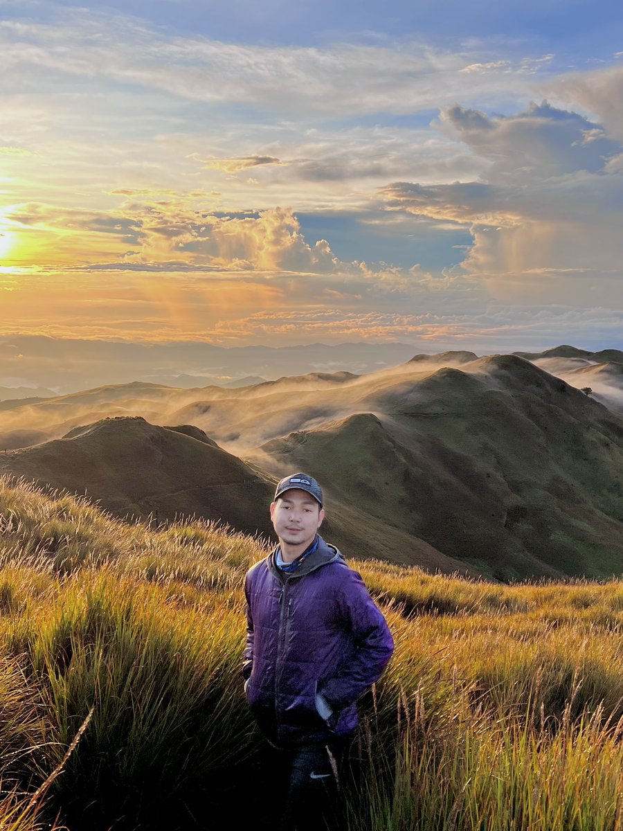 paoloxmartinez's tweet photo. Sunrise @ Luzon’s highest peak ⛰
#MountPulag
#PlaygroundOfTheGods https://t.co/EweIaTSLbR