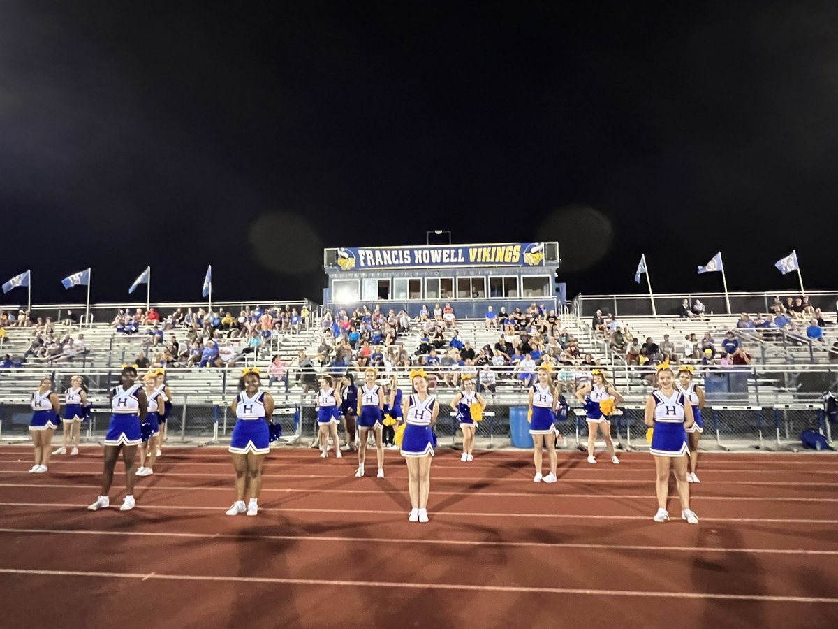 JV GGs and cheerleaders are bringing the energy tonight! <a href="/FHVikings/">Howell Vikings</a> <a href="/FHHSGoldenGirls/">Francis Howell Golden Girls</a> <a href="/FHvikingCheer/">Francis Howell Cheerleaders</a> #unmatcHed