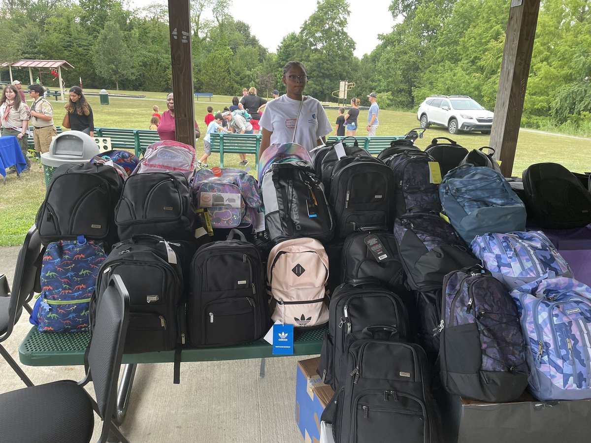 #NABVETS in collaboration with @AstraZenecaUS handed out hundreds of backpacks for back to school events in New Castle County, Delaware last week.