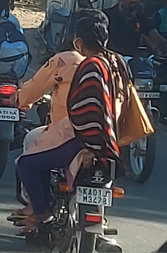 riteshshrv's tweet photo. There are two violations for this.
please check and remove the violation against my vehicle ...dear Ravi sir @AddlCPTraffic
 @btppubliceye https://t.co/UsZdY5GdAq