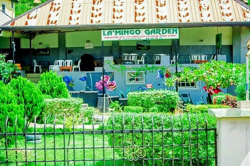 Reshart19's tweet photo. Floral murals painting @la'mingo_Garden  by Resh Artist 
Location : jos la'mingo road https://t.co/JDqcsmmFju