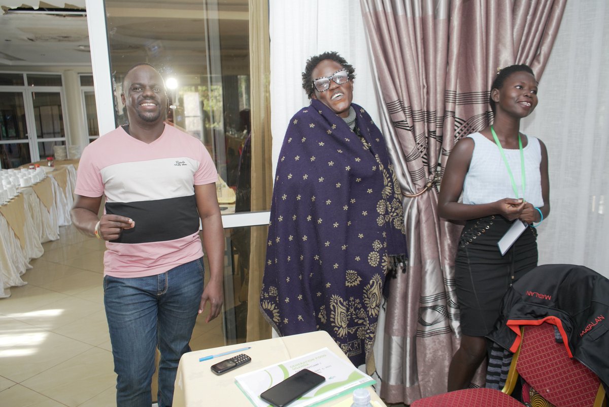 robinsonnakwasa's tweet photo. As an entrepreneur, one needs to formulate a workable communication strategy through the relevant channels.
The concept being delivered through an early morning energizer where a simple message is passed through a thread of participants without alterations.
#GenerationFood Gulu https://t.co/OrfxLPHENX