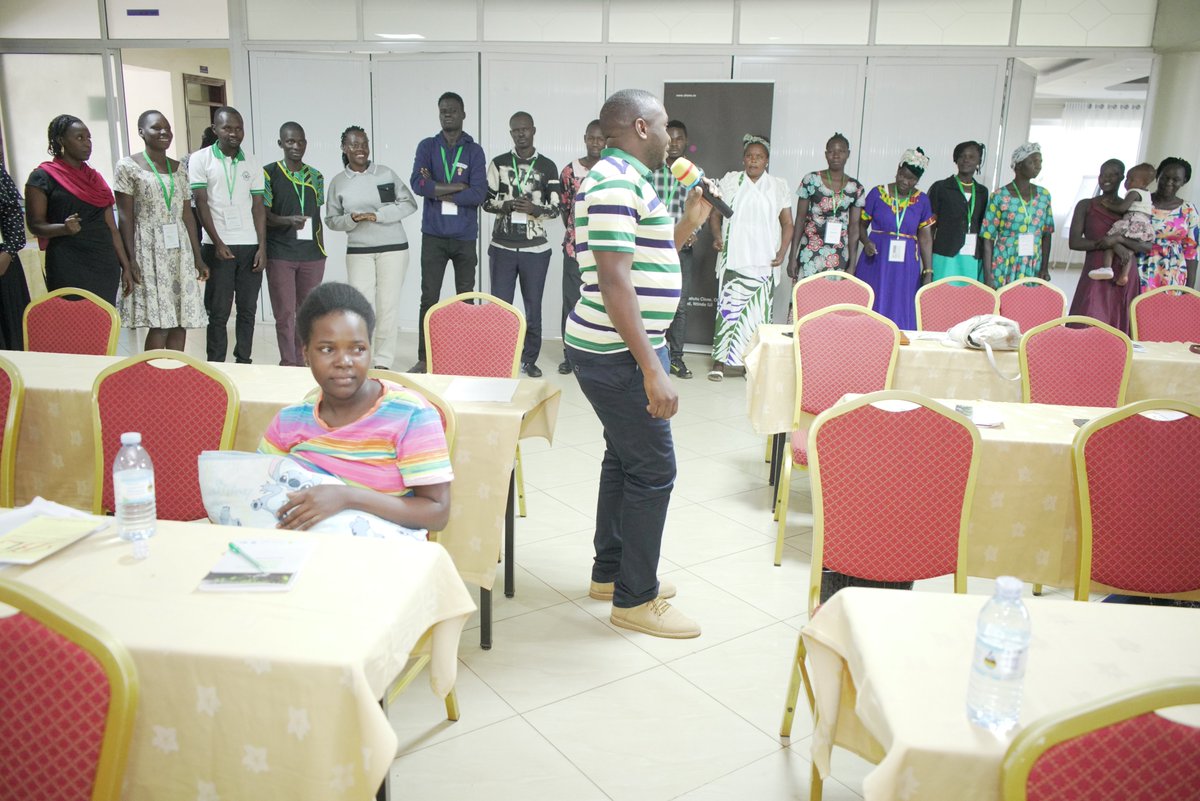 robinsonnakwasa's tweet photo. As an entrepreneur, one needs to formulate a workable communication strategy through the relevant channels.
The concept being delivered through an early morning energizer where a simple message is passed through a thread of participants without alterations.
#GenerationFood Gulu https://t.co/OrfxLPHENX