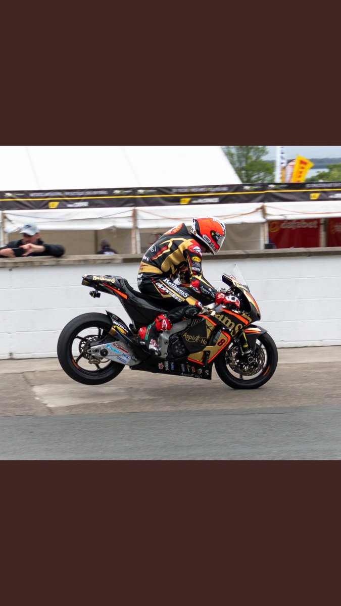 jutc1882's tweet image. he has form for it. #TT2019 heart in mouth everytime he entered the pits!