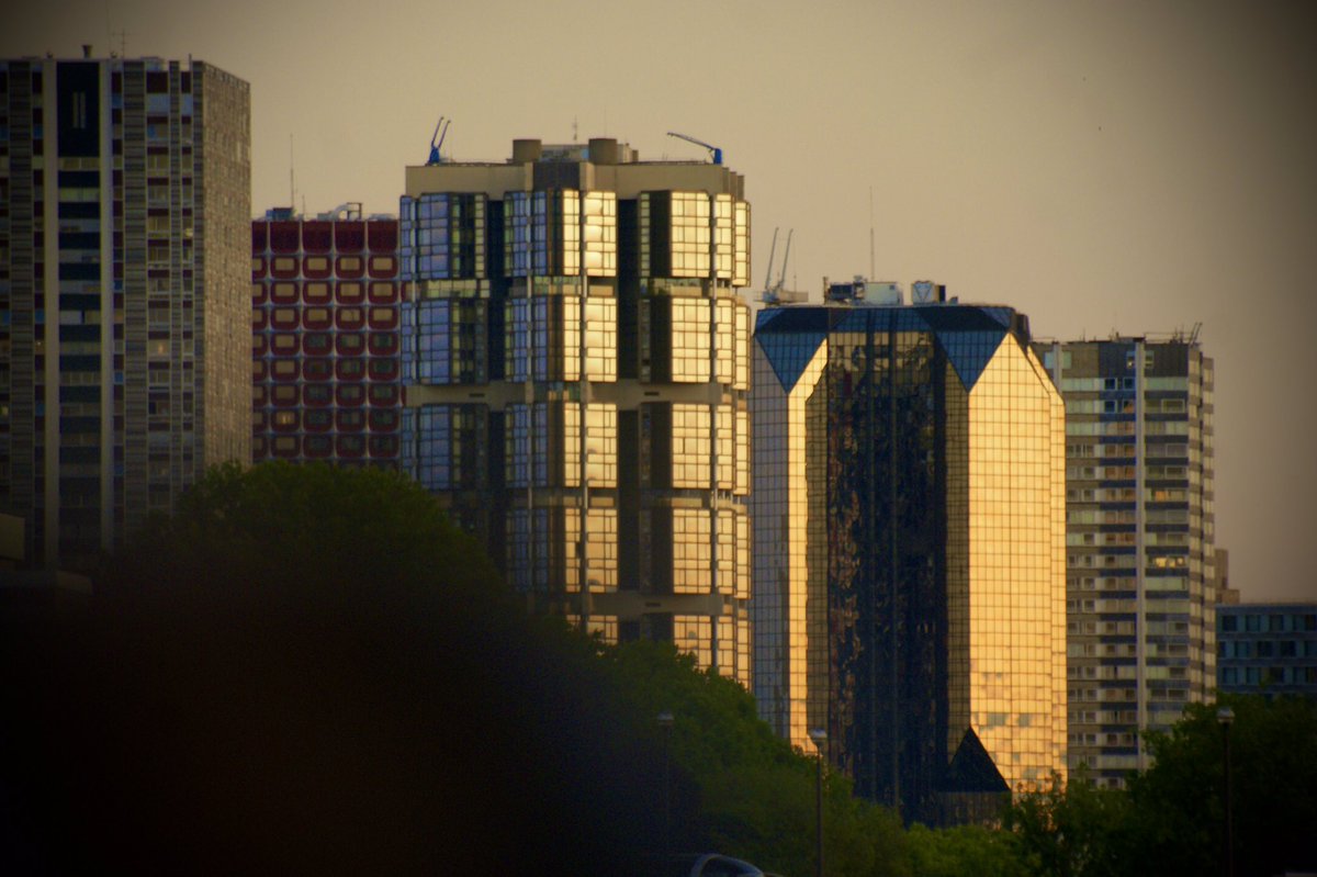 #sunset sur #beaugrenelle, #Paris 2022
Price: 0.5 $eth

#Paris15 #photo #photography #photooftheday #Photographie #urbanpic #minimalism #landscape #urbanlandscape #skyline #NFTGiveaways #NFTs #NFTCollection #NFTProject #NFTartist #nftart #ArtistOnTwitter 

opensea.io/assets/matic/0…