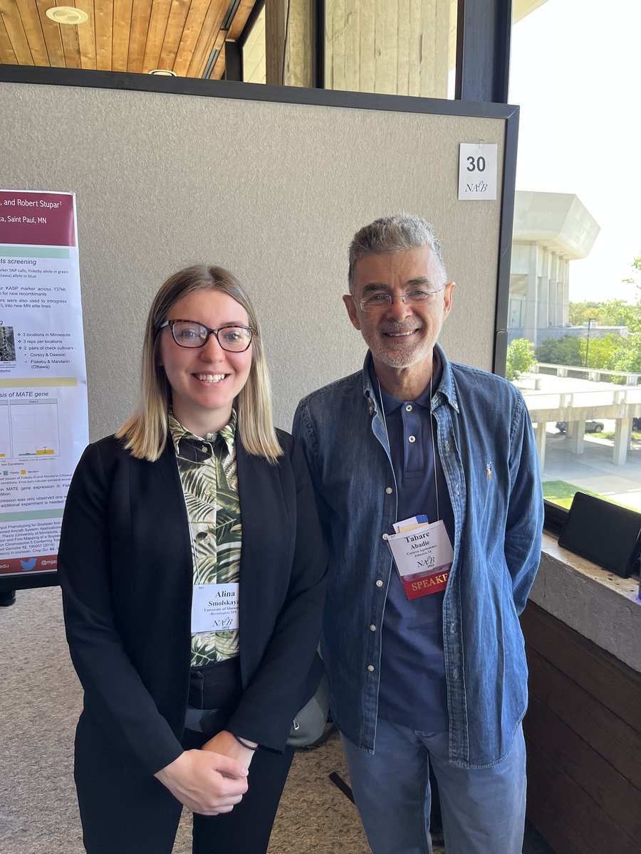 UMNplantbreed's tweet photo. The 2022 NAPB meeting in Ames, Iowa was an excellent opportunity for graduate student poster presentations, networking, and meeting up with mentors. Thank you for a great event @NAPlantBreeders! @NAPB_GSWG @CFANS @UMN_AgroPlant @UMNHorticulture 
#PlantBreeding https://t.co/UoVvCNBj1c