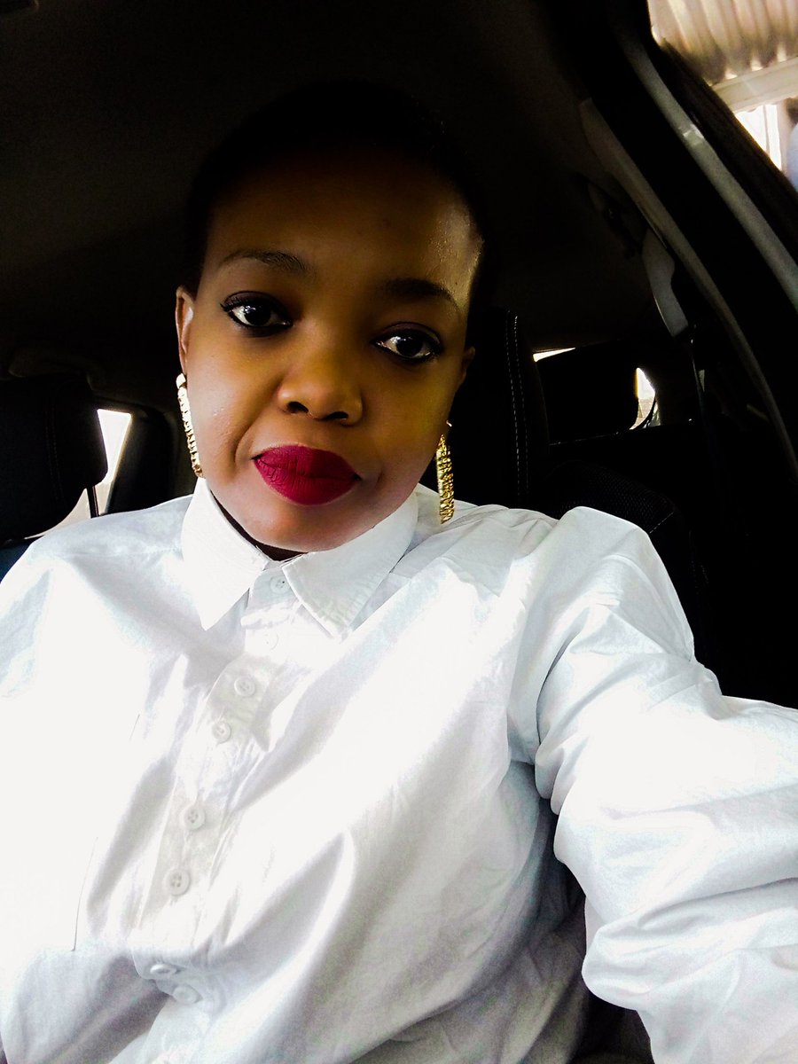 thetle25's tweet image. Kare ke ikgoge kopanong.... Lona Le tsugile yang ditsala????