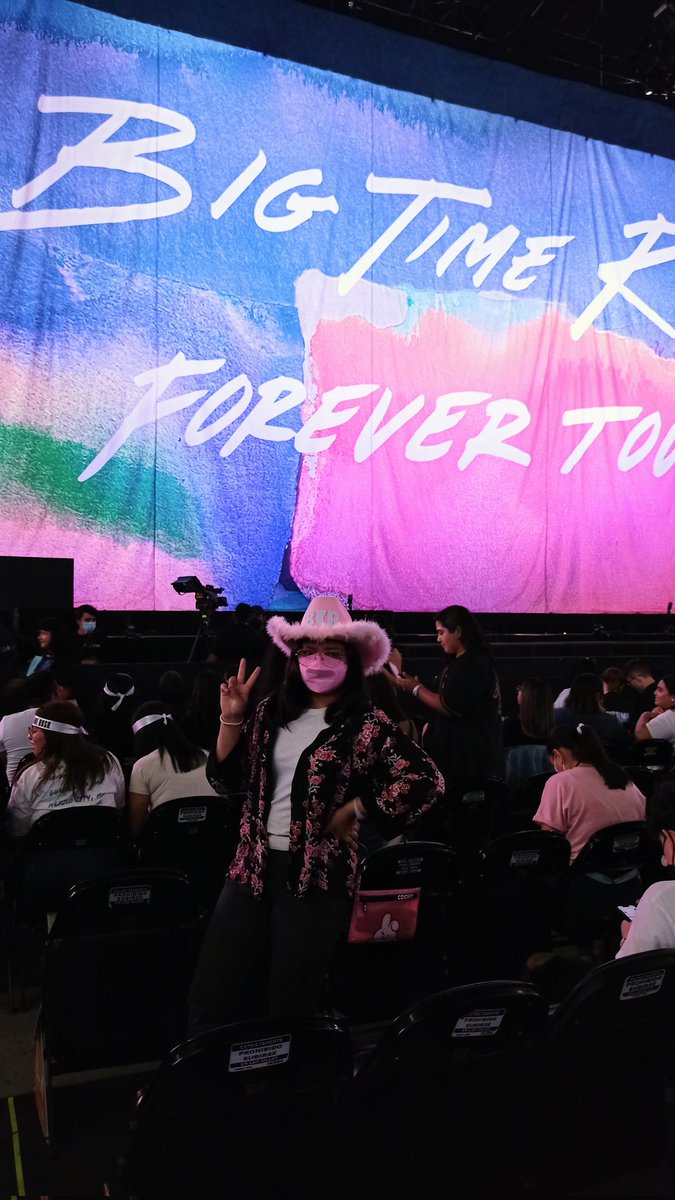 frvrtoutfits's tweet photo. —@memyseIfand5sos💓
#ForeverTourMexicoCity

august 24, 2022 https://t.co/2GDkLcceF9