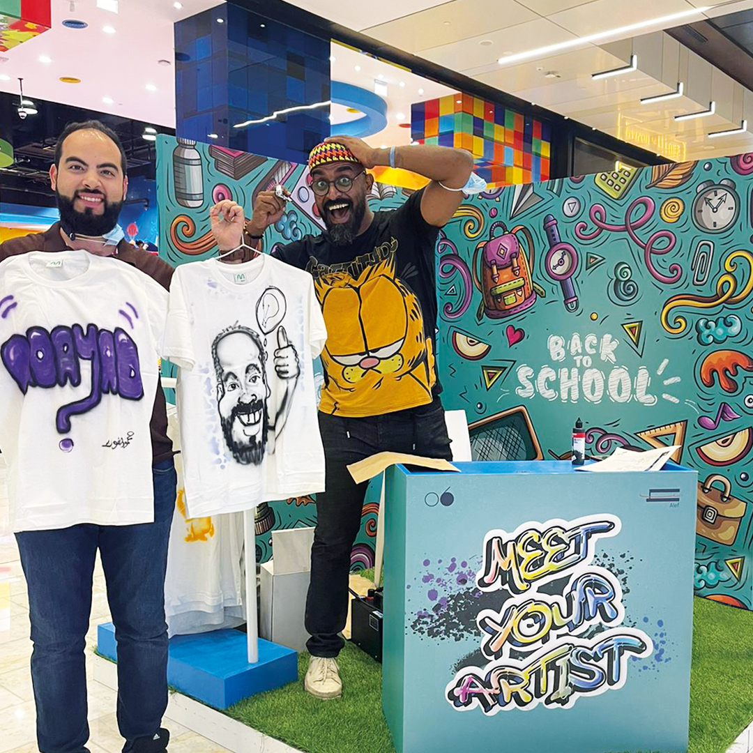 Zero6mall's tweet photo. Meet your graffiti artist @mahmoud.s_  and enjoy the perfect back-to-school activities at 06 Mall #Sharjah!

#alefgroup #alefretail #alefbe #uae #emirates #visitsharjah #visit_shj #school #schoollife #ready #2022 #2023 #academic #year #experience #backtoschool #back2school https://t.co/dRQgFVsiqI