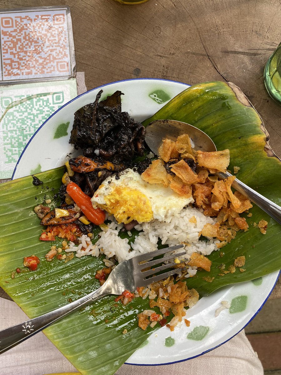windhyIntanny's tweet photo. @bayu_joo Nasi cumi item 🤤 https://t.co/TOdrcy0CF1