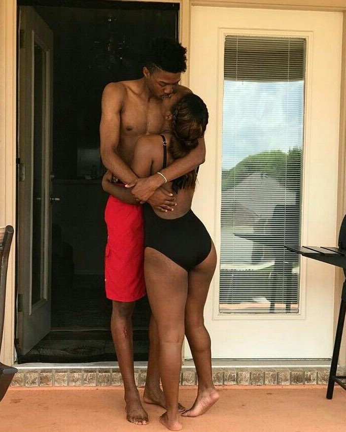 ADVANTAGES OF DATING A SHORT WOMAN.

A thread.
This thread contains all the reasons as to why I'll always choose a woman below 5ft.