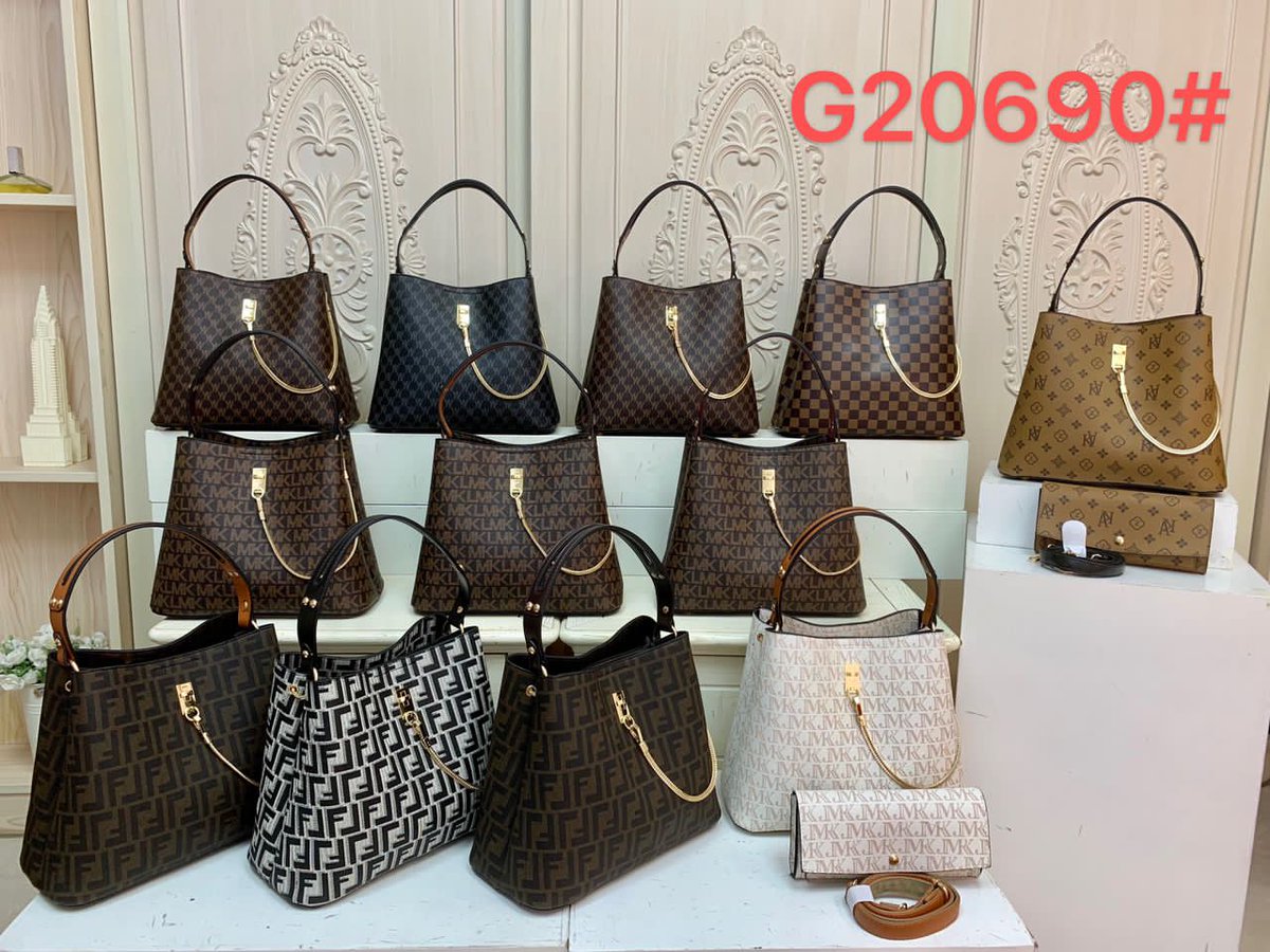 shezeeAzom's tweet image. 