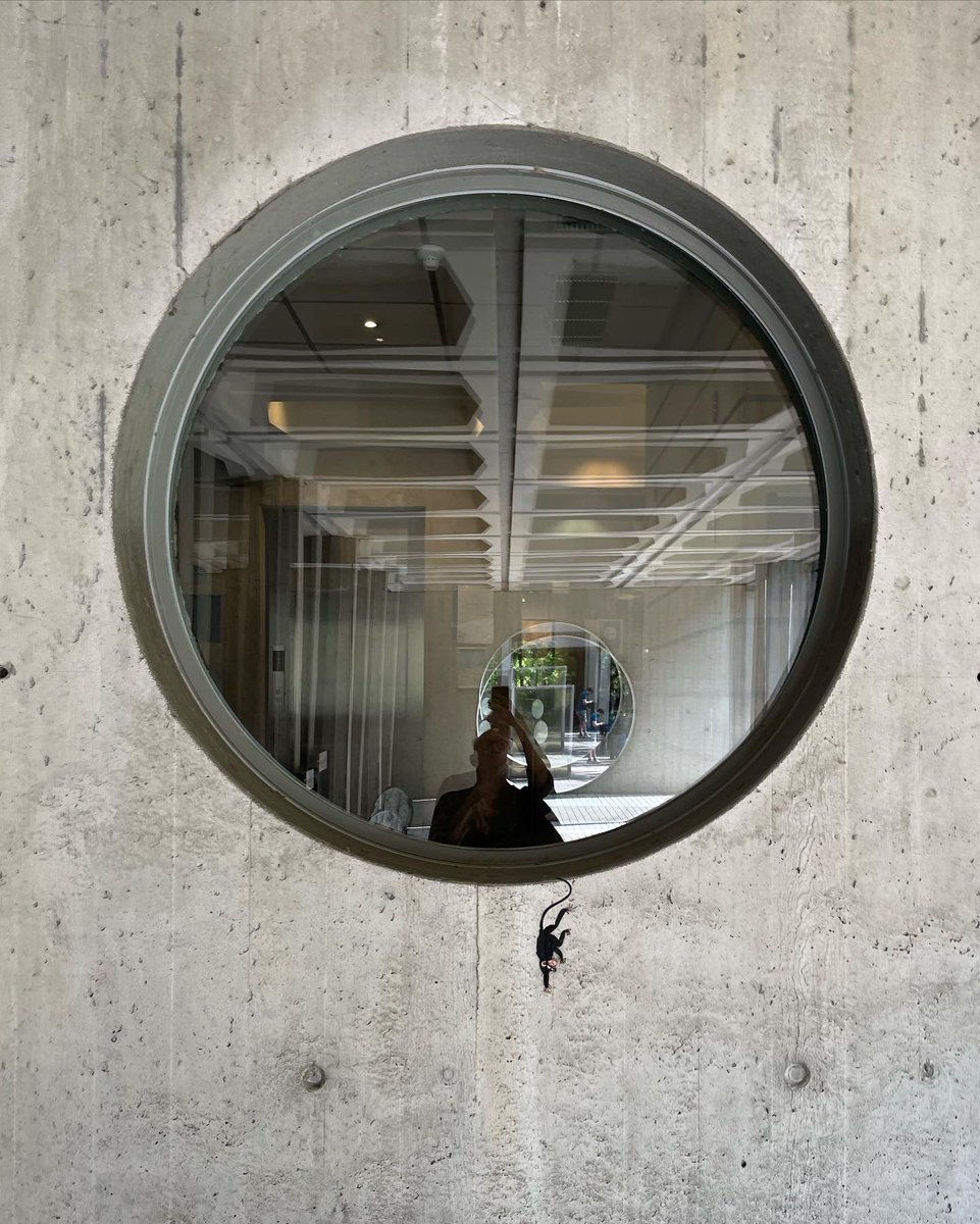 Funkturm1969's tweet photo. CBS hoofdkantoor Heerlen: brutalisme met veel structuur en een opgedroogde fontein.
➜ Bouw: 1974
➜ Architect: Gerard Snelder
➜ Brutality ★★★
#hetishierbrutalistisch #brutalistarchitecture #brutalism #lebrut #brutalist
#bruut #brutalismeinnederland #structuralisme https://t.co/CamV6XVUsU