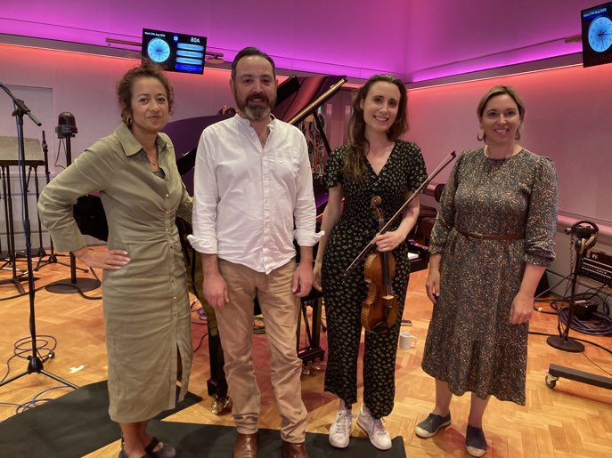 Samira Ahmed (@samiraahmeduk) on Twitter photo Featuring @RGCWbaritone performing Linden Lea in RP and Dorset accent and discussing folk songs along with <a href="/Patakas1/">Paul Sartin</a>; <a href="/JenniferPikeVLN/">Jennifer Pike</a> on The Lark Ascending and all round RVW expertise of <a href="/DrKKennedy/">Kate Kennedy</a> Featuring @RGCWbaritone performing Linden Lea in RP and Dorset accent and discussing folk songs along with <a href="/Patakas1/">Paul Sartin</a>; <a href="/JenniferPikeVLN/">Jennifer Pike</a> on The Lark Ascending and all round RVW expertise of <a href="/DrKKennedy/">Kate Kennedy</a>