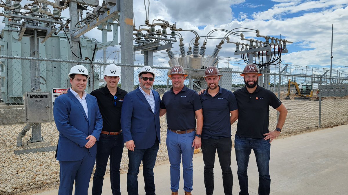 Today I had the pleasure of touring the largest #Bitcoin mining facility in North America in Rockdale!

I am proud to lead the fight for the crypto industry in the Senate.

Texas will continue to be the center for crypto innovation!