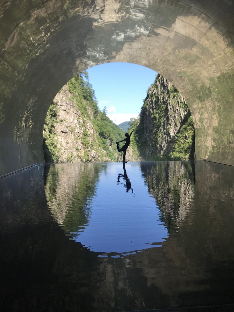 naokoumeda's tweet photo. 清津峡⛰️✨
渓谷トンネル内のパノラマステーション♪
#新潟県 #清津峡 #清津峡渓谷トンネル https://t.co/2QsDnQaecm
