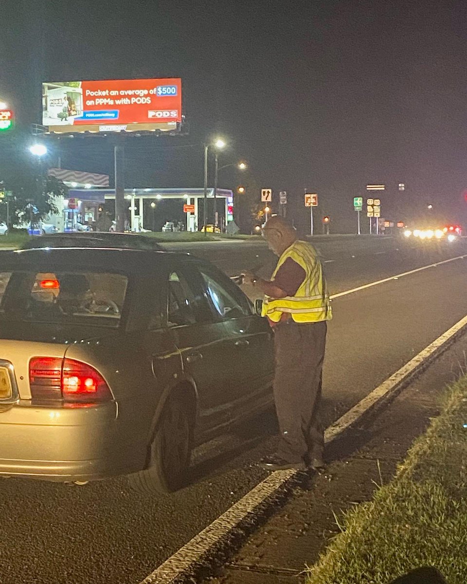 gohsgeorgia's tweet photo. NEVER drink and drive or drive under the influence of drugs! Impaired driving is NOT limited to drunk driving. #DUIsareexpensive #HandsAcrosstheBorder #DrivesafeDriveSober 🚨🚔✨ https://t.co/VEOuyMyRE5