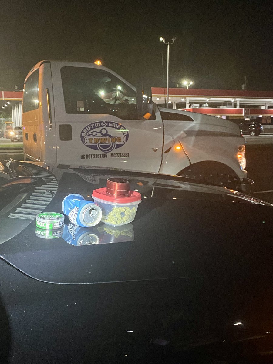 gohsgeorgia's tweet photo. NEVER drink and drive or drive under the influence of drugs! Impaired driving is NOT limited to drunk driving. #DUIsareexpensive #HandsAcrosstheBorder #DrivesafeDriveSober 🚨🚔✨ https://t.co/VEOuyMyRE5