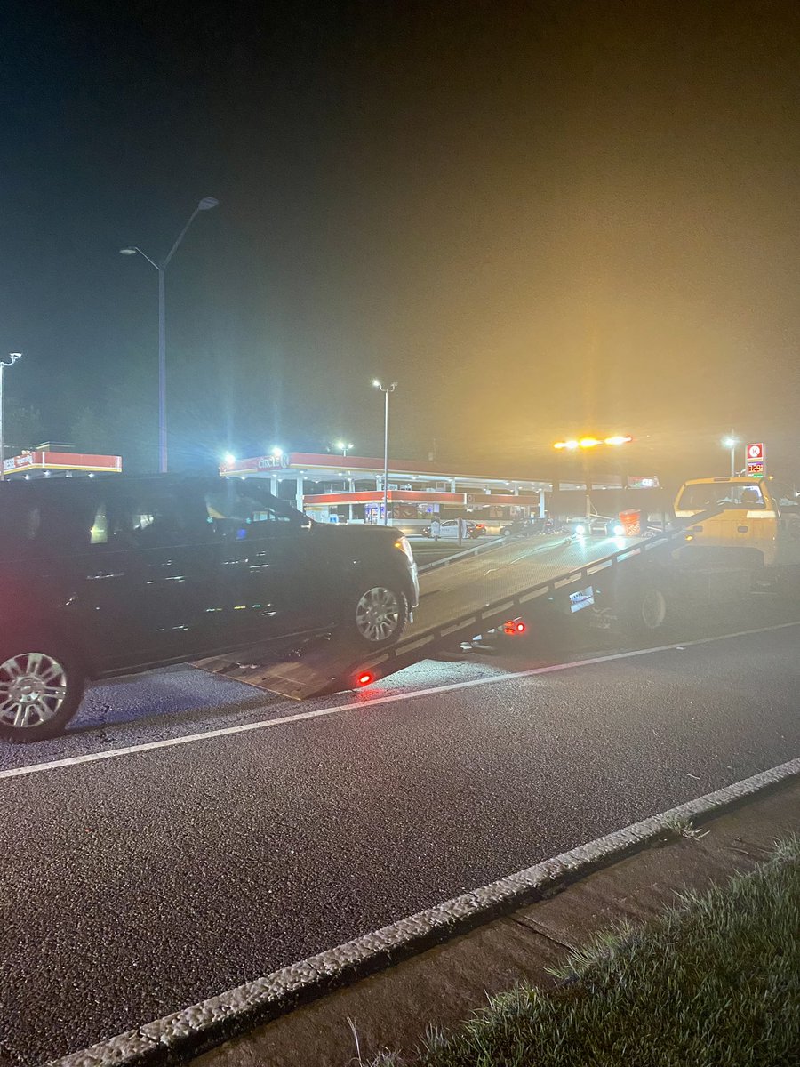 gohsgeorgia's tweet photo. NEVER drink and drive or drive under the influence of drugs! Impaired driving is NOT limited to drunk driving. #DUIsareexpensive #HandsAcrosstheBorder #DrivesafeDriveSober 🚨🚔✨ https://t.co/VEOuyMyRE5