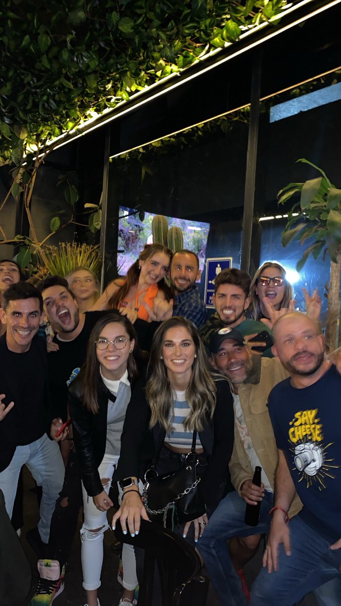 SoySergioOchoa's tweet photo. Que felicidad! 😎🔥😎
#s8a #sergioochoa #reto4elementos #reto4elementosus #teamcomediantes #equipocomediantes #estreno
#competencia #inframundo @UniMas @Televisa @Univision @reto4mx @MiCanal5 https://t.co/zqrKb8W0om