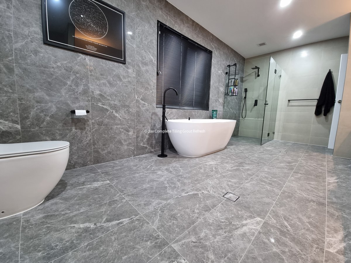 jaxtiling's tweet photo. Tiler Cheltenham
Bathroom Grout Refresh. 
Making your grout look new again. https://t.co/lU282OBtRF