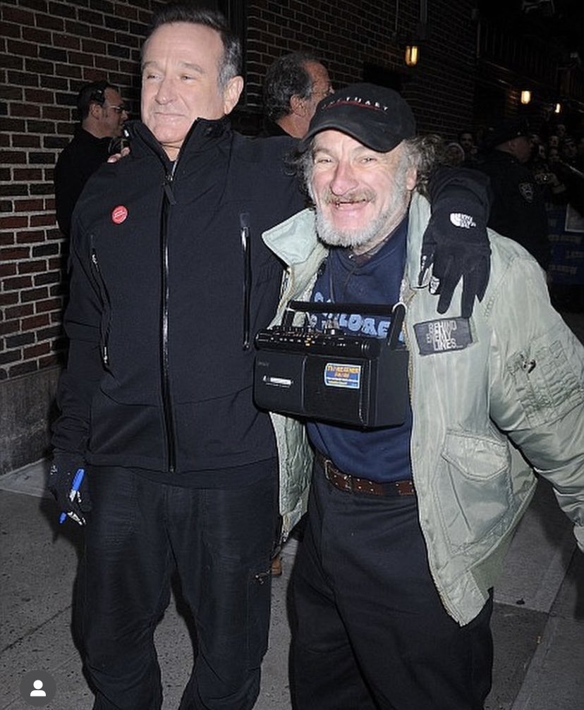 guttergirl444's tweet photo. In every movie Robin Williams filmed he asked the production company to hire at least 10 homeless people. During his entire career, he helped approximately 1520 homeless https://t.co/N1GNIAjsvE