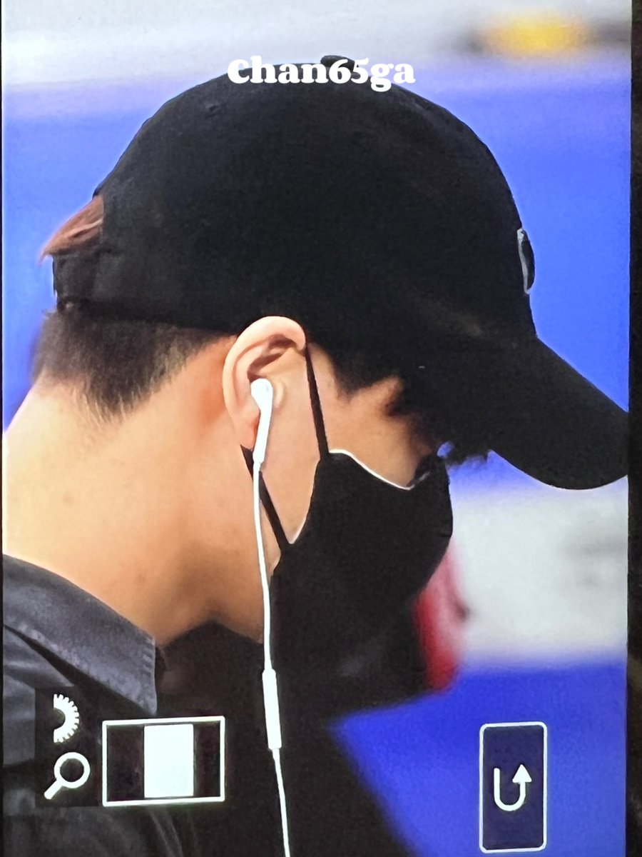chan65ga's tweet photo. 220830 GMP #KAI #종인 #카이 https://t.co/e7xszu6fHA