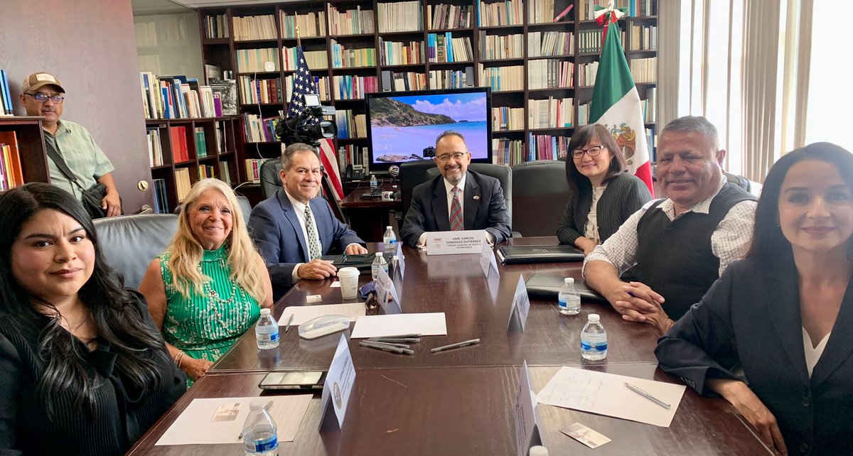 carlos_glezgtez's tweet photo. Hoy iniciamos la Semana de Derechos Laborales 2022 en San Diego. Nos vemos mañana en "One Safe Place North County Family Justice Center" a las 5:30 PM, para un panel del tipo "Conoce tus derechos". @WHD_DOL @notinmybackyard #OLSE #ALRB
#SemanaDeDerechosLaborales https://t.co/eNmBZw0rEg