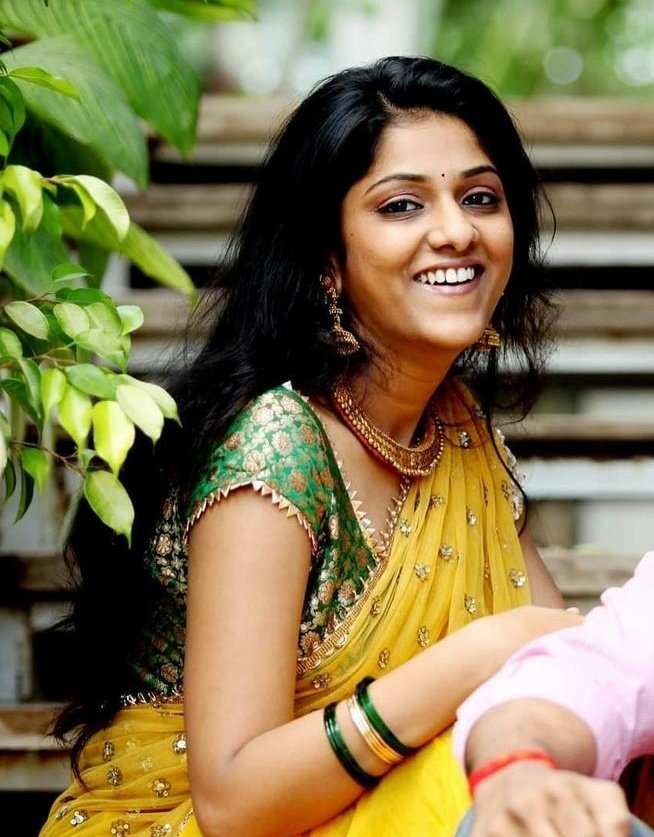 Nikki_Keerthy's tweet photo. Wish u a very happy birthday to the best producer the sweetest super women @SwapnaDuttCh garu🤩 on behalf of Our Ram @dulQuer fans❤

Thank u somuch for selecting the best roles for our DQ❣️ #GeminiGaneshan #LieutenantRam 💯
Can't wait to see the next project with DQ🦋
#SitaRamam https://t.co/0FzC0baGUS
