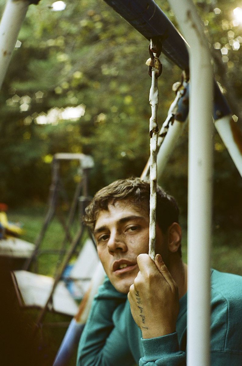 mubilat's tweet photo. Xavier Dolan, 2020.

Fotos: Shayne Laverdiere. https://t.co/uXM298bziA