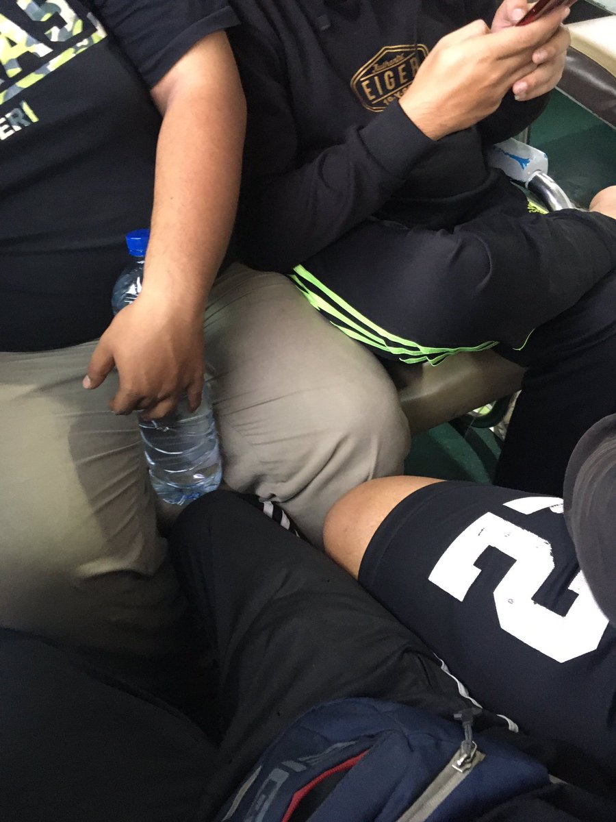 Tolong dong <a href="/KAI121/">Kereta Api Indonesia</a> Segera ubah kursi model KUNO kaya gini, bayangin aja 16jam lebih beginii!? padahal harga tiket juga lumayan