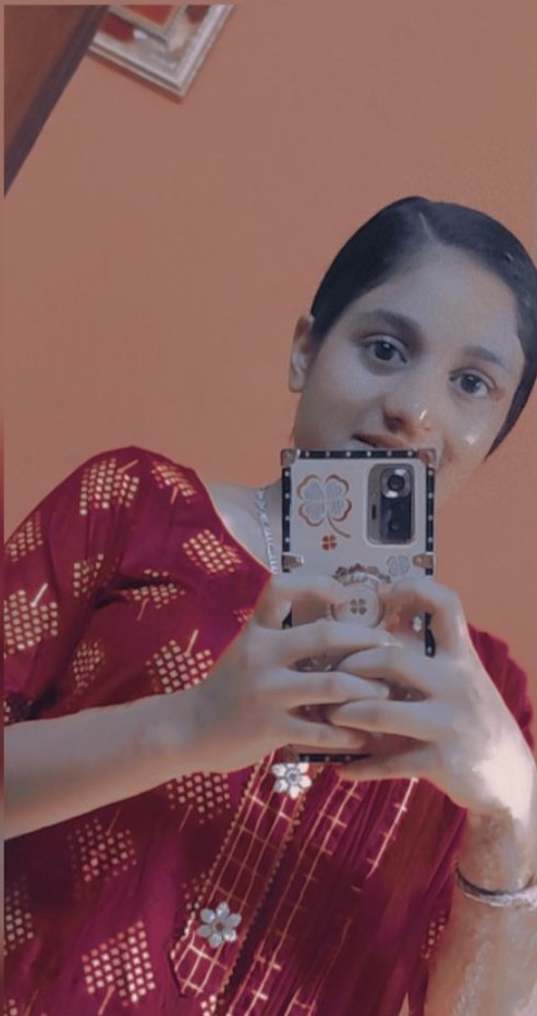 ActivistMuskan's tweet photo. Happy teej all of you 😘 https://t.co/oBEKdca6PT