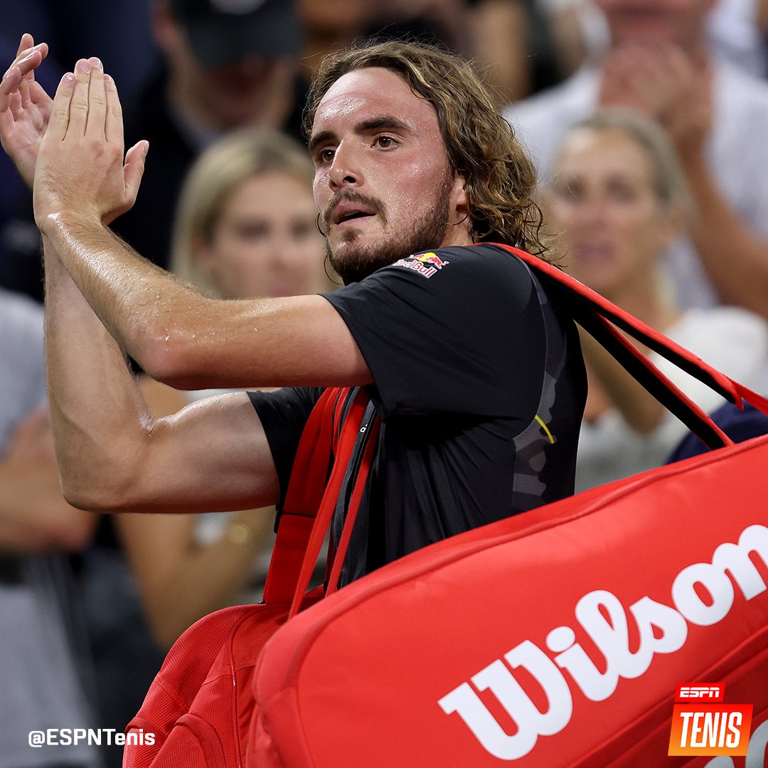 ESPNtenis's tweet photo. "Galán jugó como un tenista de clase mundial y yo jugué casi como un amateur"

🗣️ Stefanos Tsitsipas https://t.co/5wSMFJ7mVH