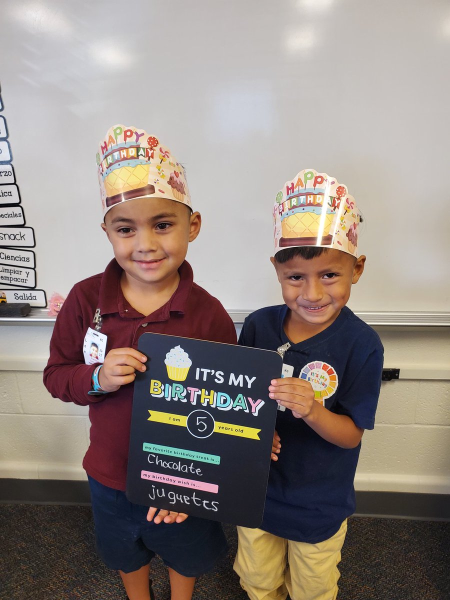 Flowers1ta's tweet photo. Happy birthday ๐ to my students !! They share the same birthday!! #LeeElementary #KinderDual2way #MsVillaseรฑor https://t.co/UglgVjkKEl