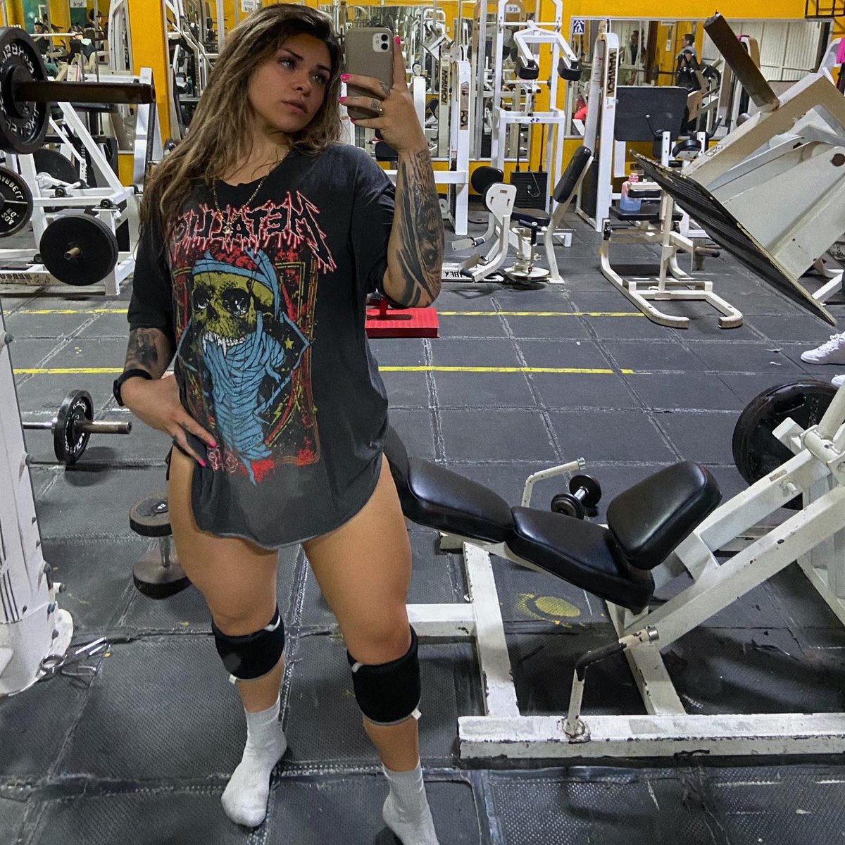 peachy_ml's tweet photo. Quads 🔥 https://t.co/moluHuYm8x
