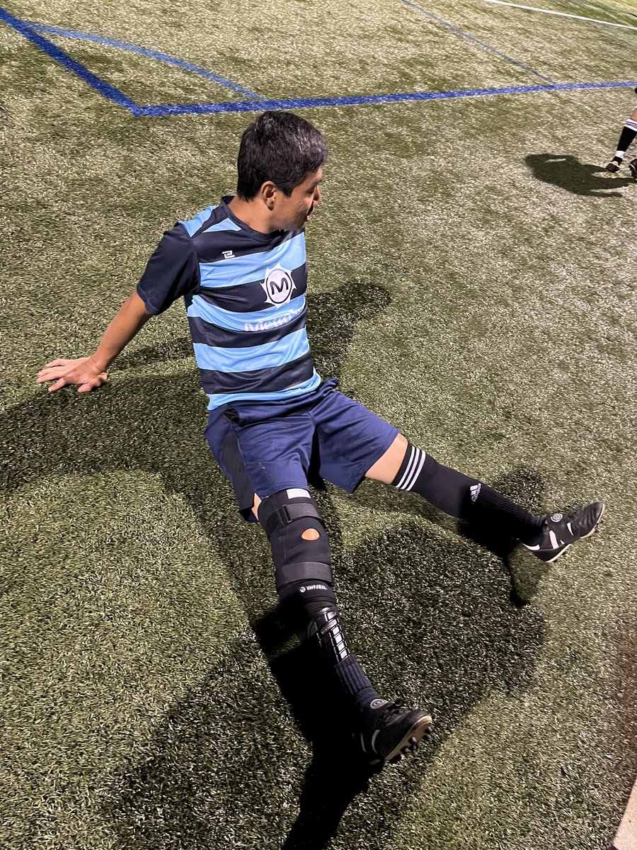 FCMetroStar's tweet photo. Great start to the Fall 2022 season with a 6-0 win. A clean sheet and an amazing penalty save 🧤(yup the other team had Neymar impersonator). @MetroStarSystem and @Zoomph thanks for the sponsorship. #AlwaysGetUp and #KeepMovingForward https://t.co/yasChnCFG8