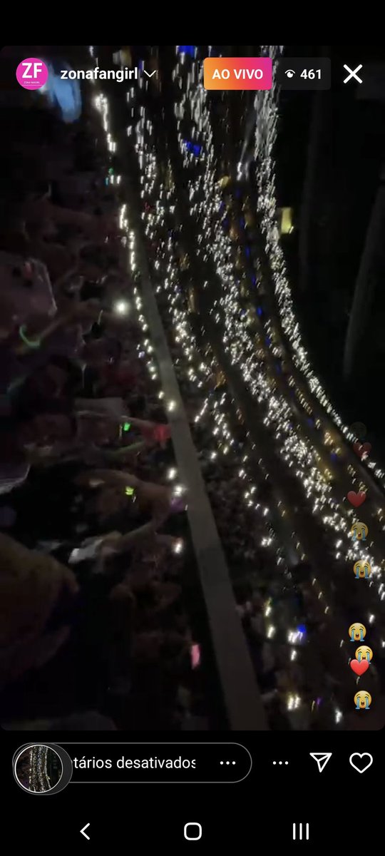 jonwsbrotherss's tweet photo. jonas brothers descobriram que continuam lotando arena sem lançar uma musica e desde entao nao pararam odeio eles https://t.co/LaLrH44tVy