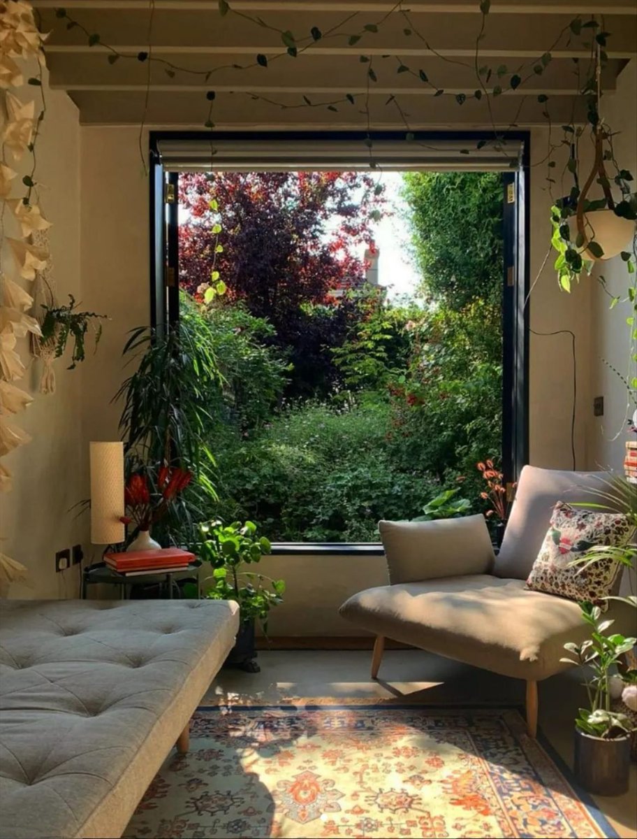 patriciamou_'s tweet photo. forget interior design, one well placed window is all you need https://t.co/ZQOeOGnSdR